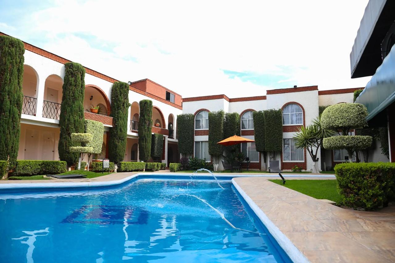 Hotel & Suites Villa Del Sol มอเรเลีย ภายนอก รูปภาพ