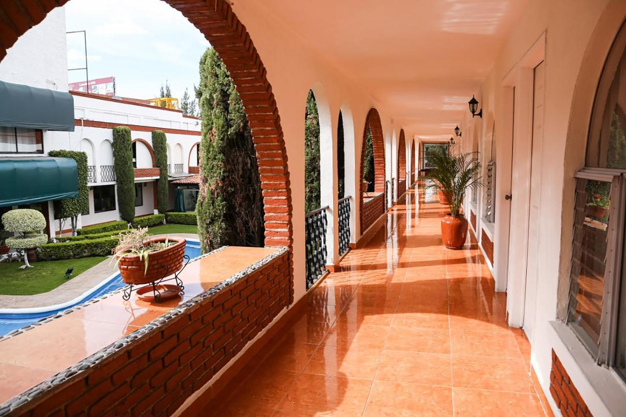 Hotel & Suites Villa Del Sol มอเรเลีย ภายนอก รูปภาพ