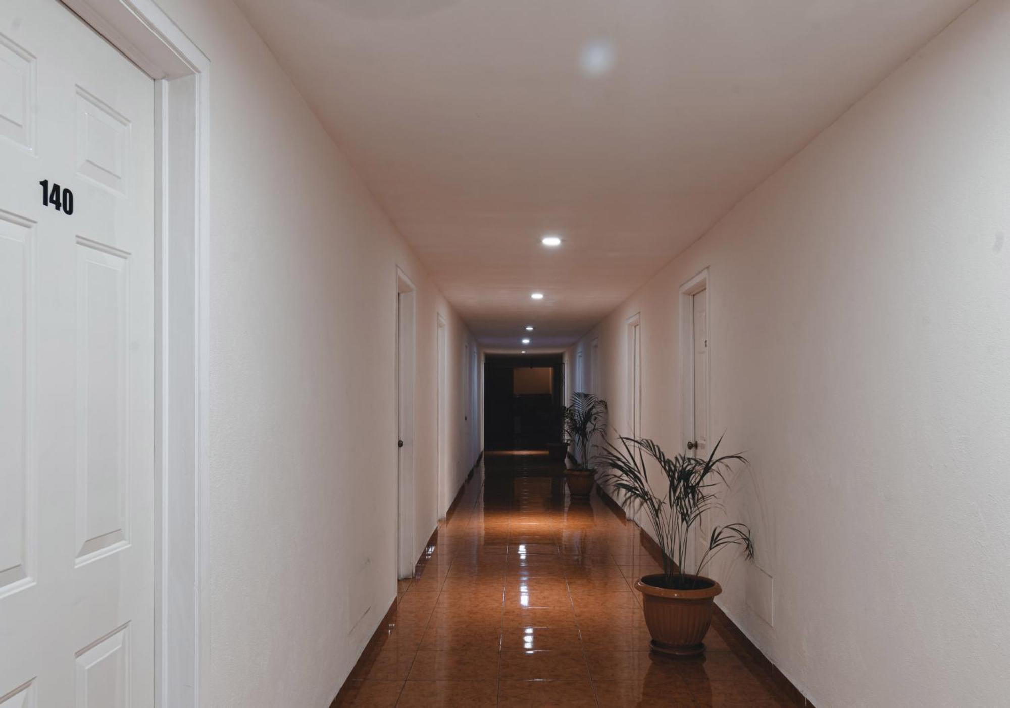 Hotel & Suites Villa Del Sol มอเรเลีย ภายนอก รูปภาพ