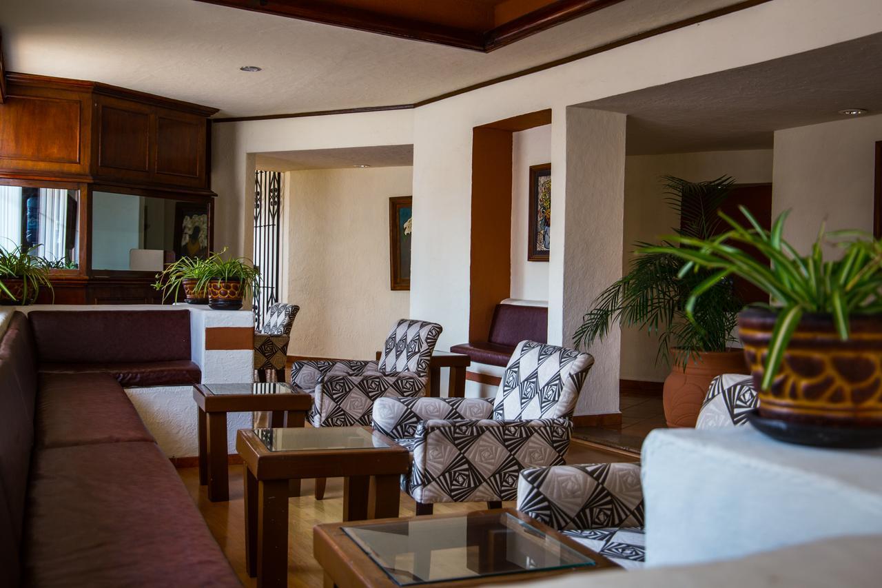 Hotel & Suites Villa Del Sol มอเรเลีย ภายนอก รูปภาพ